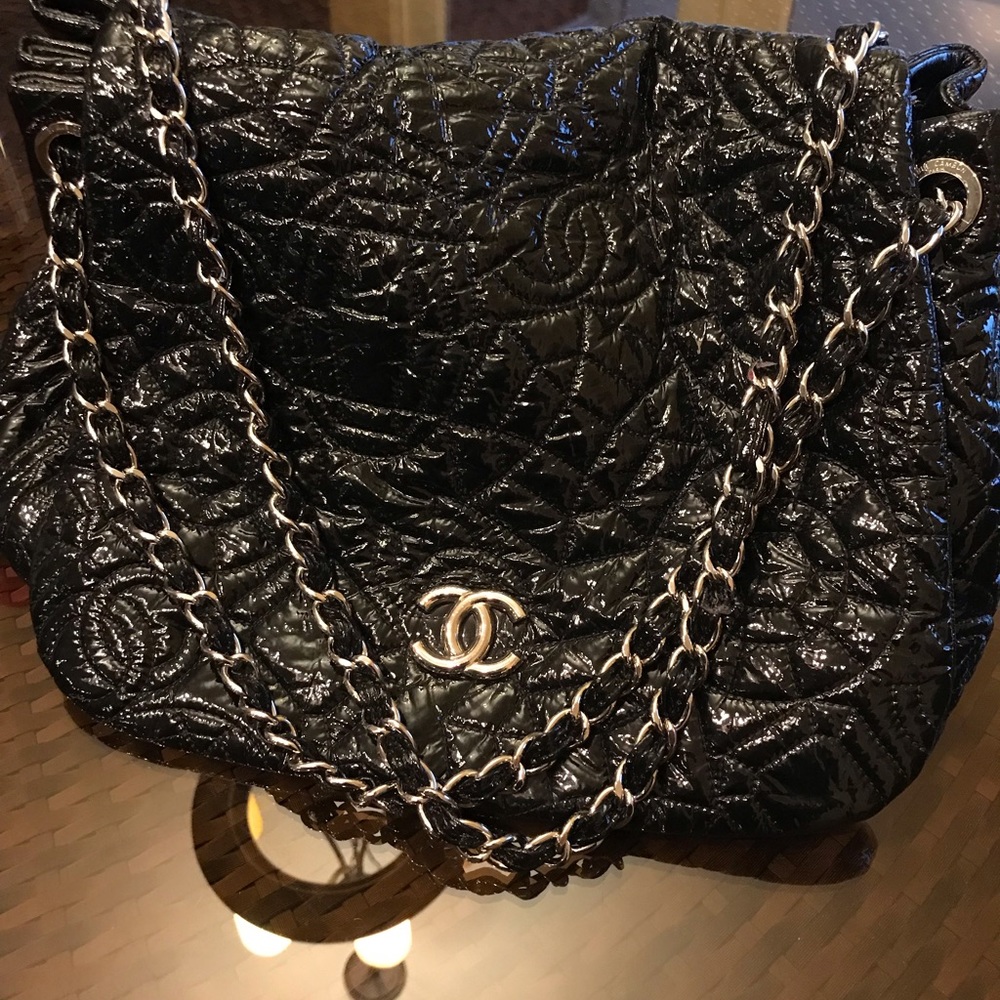 Chanel patent leather Camila shoulder bag